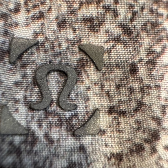 LULULEMON Mens Pace Breaker LINED SHORT 9" INSEAM GRAY & Black Size Large - Picture 4 of 11